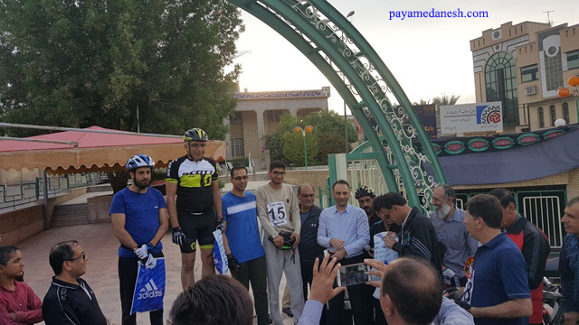 مسابقه دوچرخه سواری کارکنان دولت به مناسبت گرامیداشت هفته تربیت بدنی برگزار شد