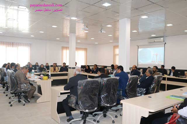 دانشگاه آزاد اسلامی اوز نشست تخصصی حقوقی را به مناسبت روز قانون اساسی در تالار خوارزمی(خیریه حاج محمدرضا کمالی)برگزار کرد