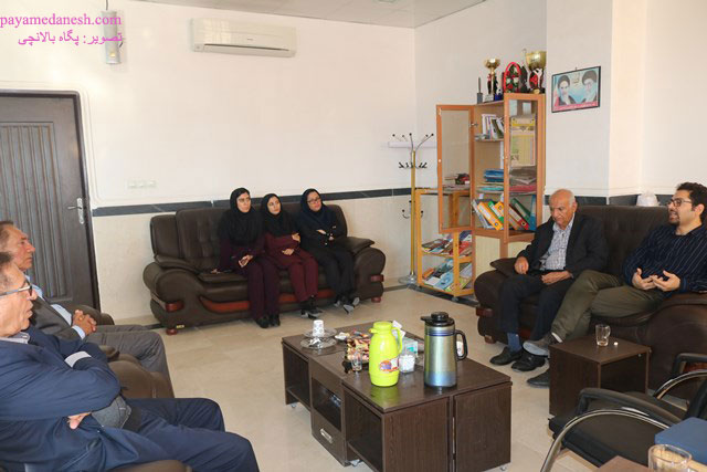 متخصص روان شناسی در دیدار با رئیس و کارکنان دانشگاه آزاد اسلامی اوز