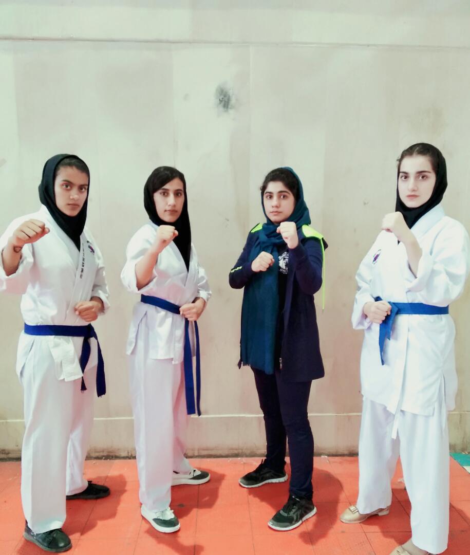 بانوان کاراته کار اوز در رقابت های قهرمانی کشور و در اصفهان خوش درخشیدند