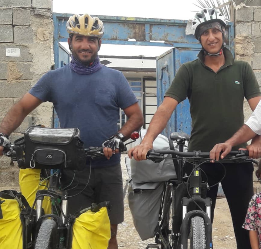 دوچرخه سواران اوزی مسیر 2720 کیلومتر غرب کشور را به مدت یک ماه رکاب زدند