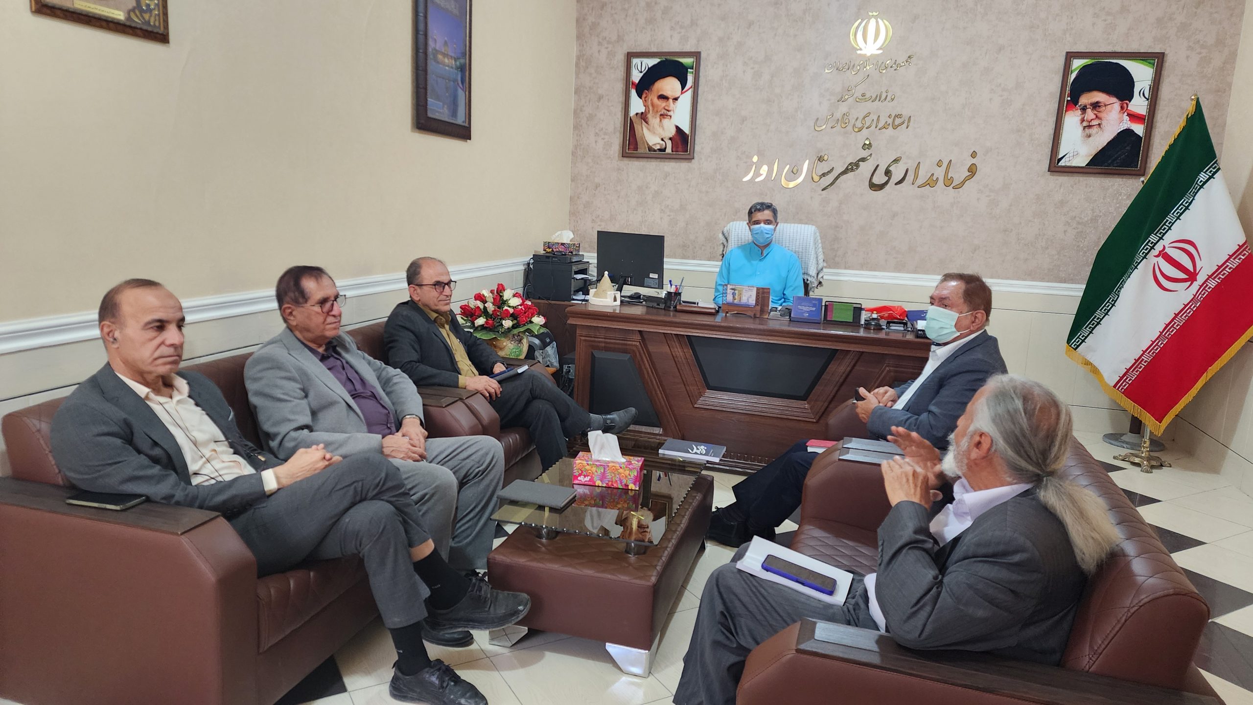 دیدار وگفتگوی 90 دقیقه ای عیدانه اعضای خانه مطبوعات با فرماندار شهرستان اوز