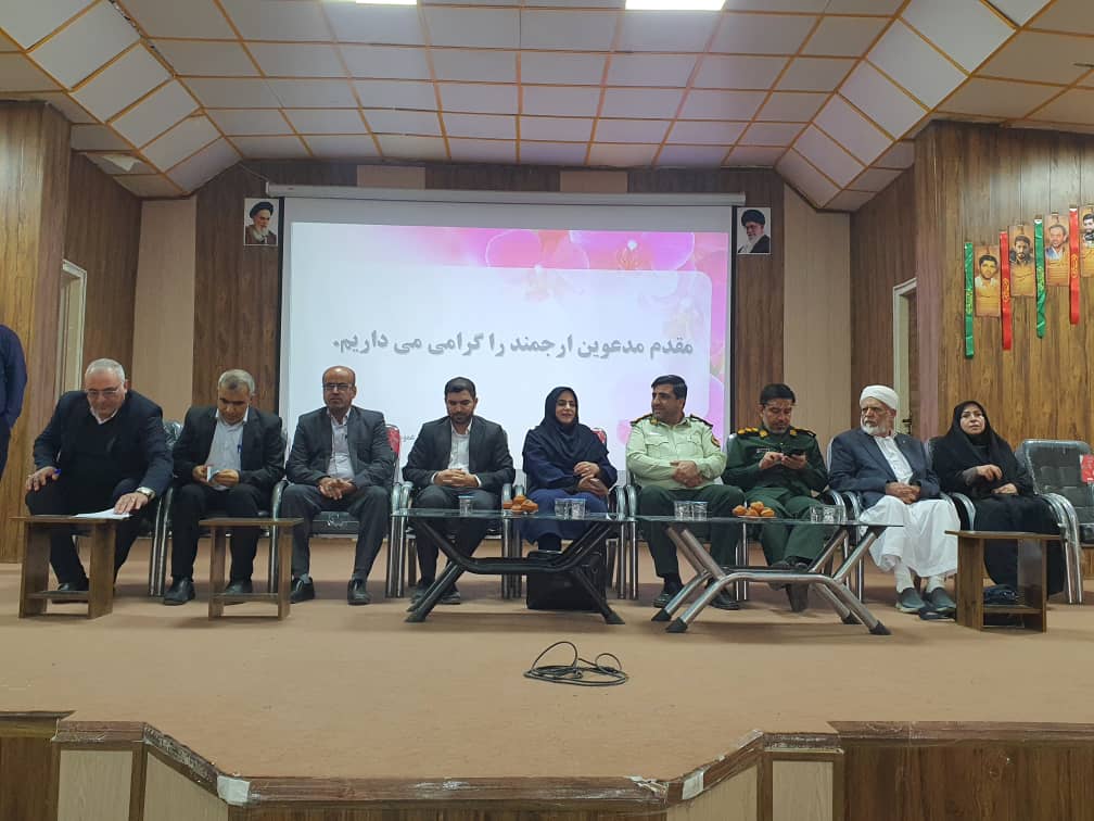 آئین تکریم ومعارفه بخشدار مرکزی وخروج هفتمین زن از چرخه مدیریت شهرستان اوز